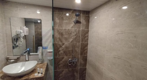 Aliqbal Hotel image 36